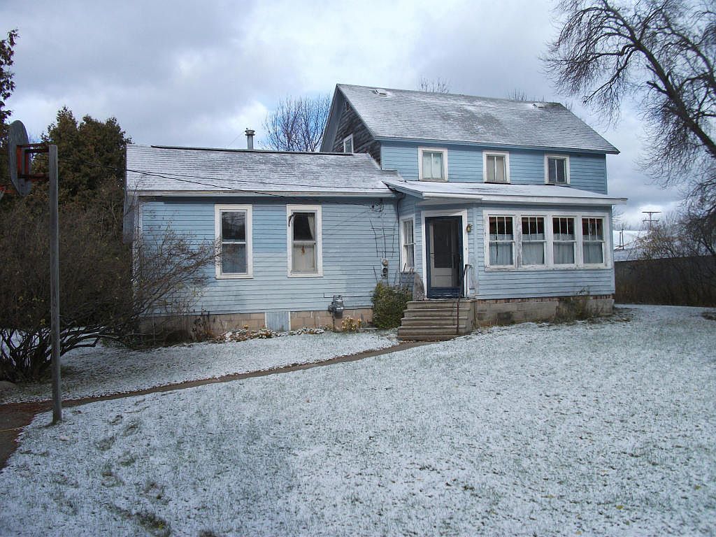 627 Duncan Ave, Cheboygan, MI 49721 Zillow