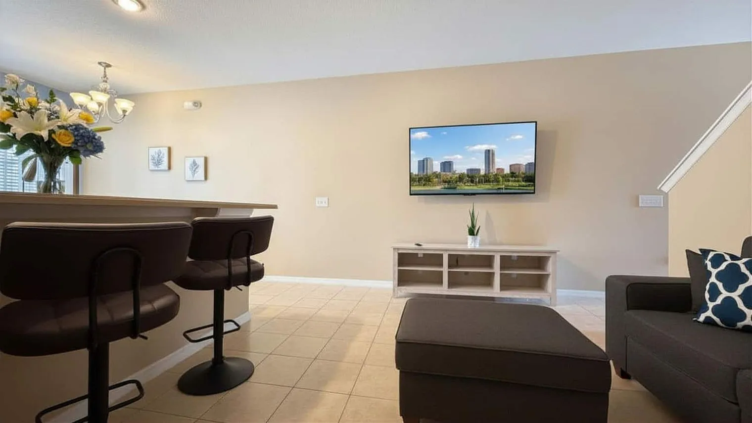 3 bed, 3.0 bath, 1463 sqft, $2,823 — Photo 4
