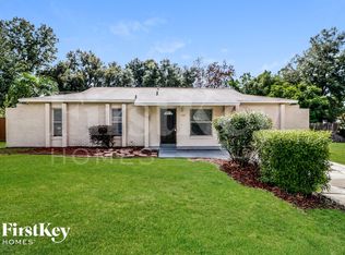 1007 Park St, Seffner, FL 33584