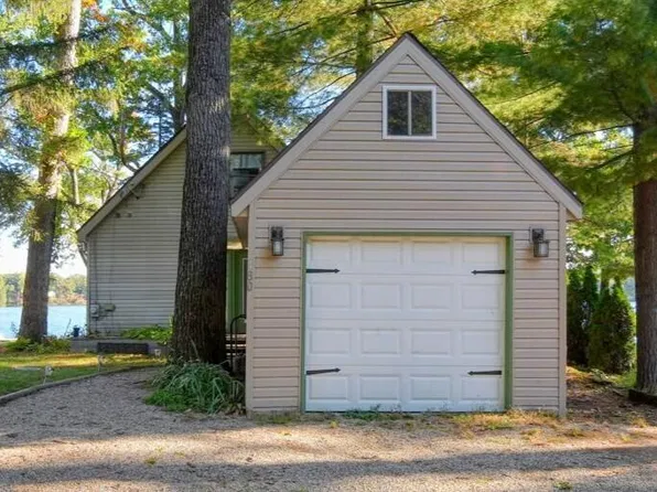 480 Lakewood Dr, Grass Lake, MI 49240