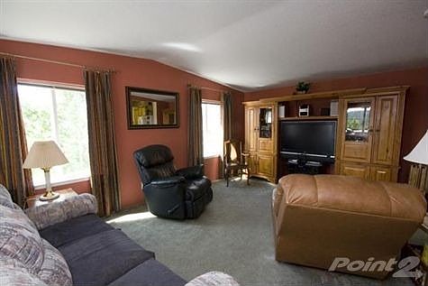 Large Family Room off kitchen