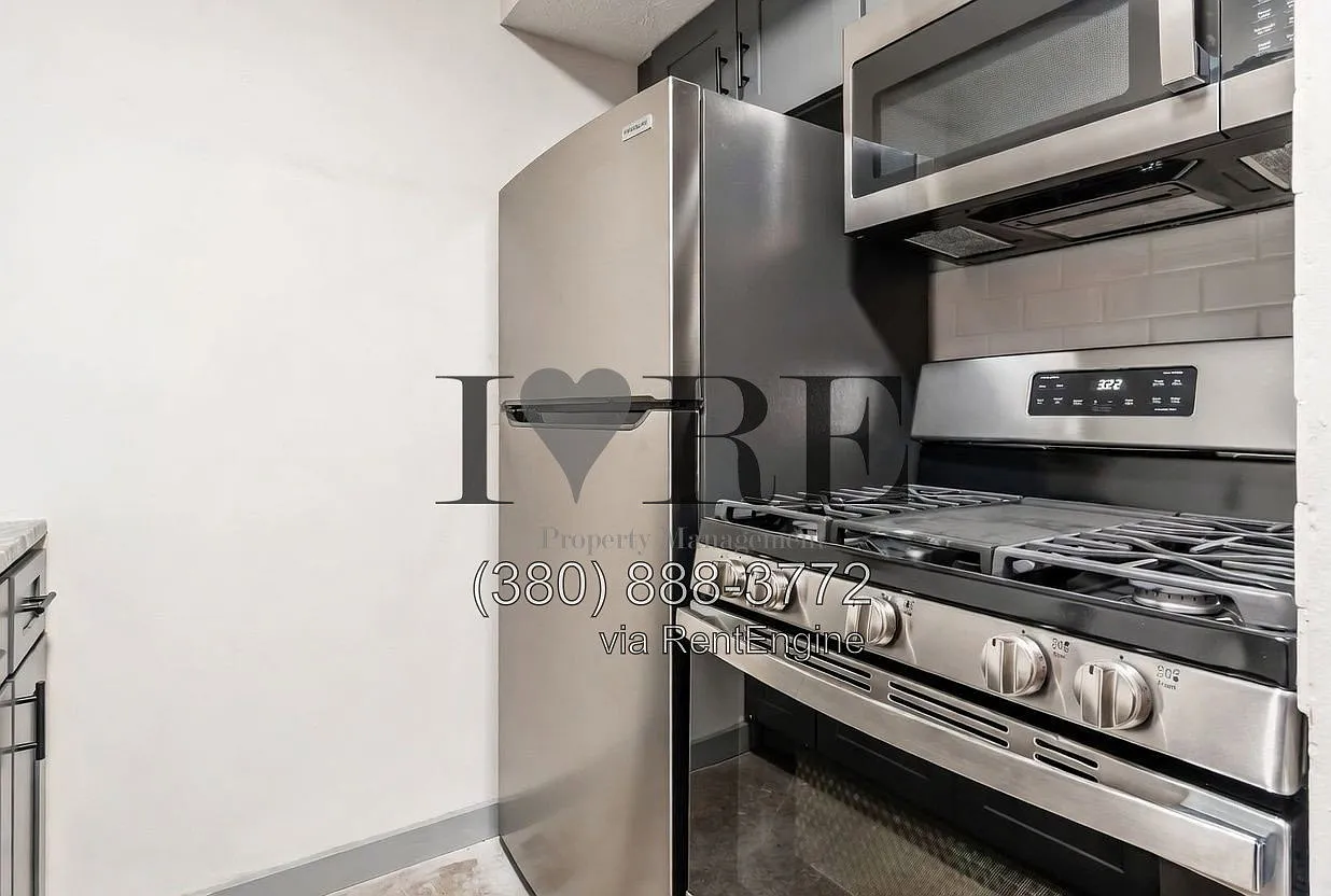 2085 W Broad St — Photo 3