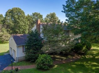 9 Heather Hill Way, Lebanon, NJ 08833