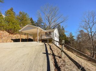 6 Courtney Hill Dr, Franklin, NC 28734