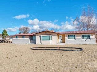 9724 Horseshoe Bend Rd, Garden City, ID 83714