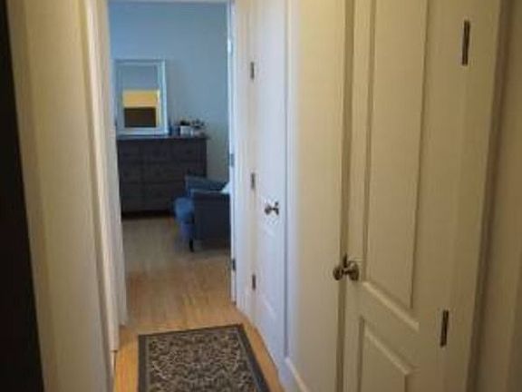 4th image of 941 Washington Ave APT 6d