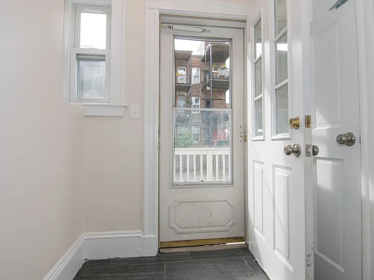 12 Chester St #101 — Photo 7
