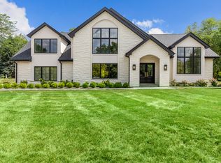 120 Saint Francis Cir, Oak Brook, IL