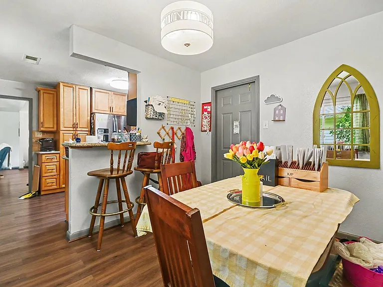 423 Merriweather St — Photo 10