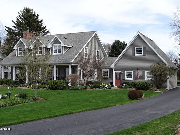 2nd image of 2979 Lakeshore Dr