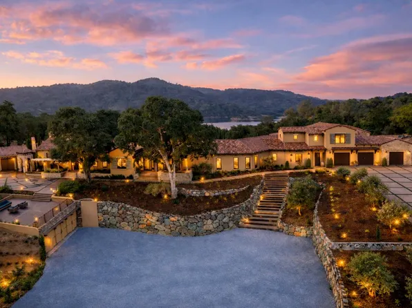 9688 Clos Du Lac Cir, Loomis, CA 95650