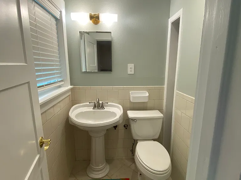 3806 Oaklawn St — Photo 11