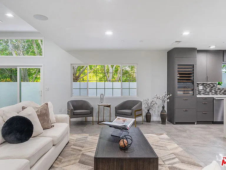 5010 Fulton Ave — Photo 23
