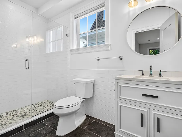 "Cornwall" Apt 4 @ 3 Park St - 1 BR and 1 BA