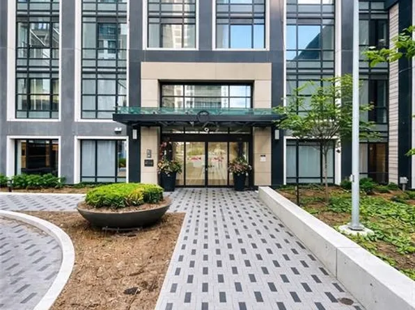 9 Mabelle Ave #2919, Toronto, ON M9A 0E1