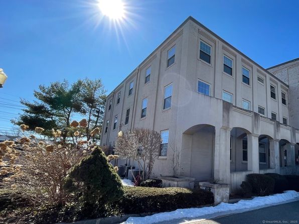 146 High St APT 303
