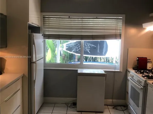 4780 Pine Tree Dr APT 2, Miami Beach, FL 33140