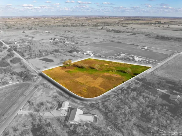 560 County Road 352 LOT 12, St Hedwig, TX 78152