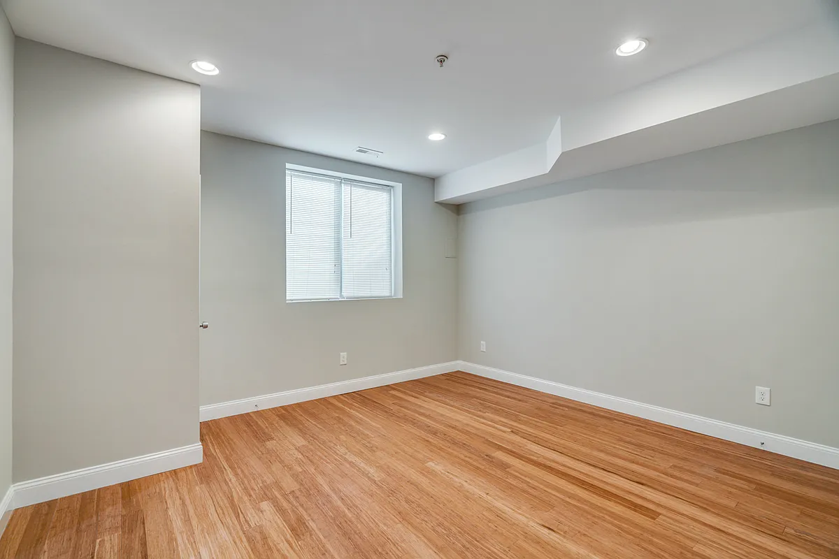 Building Photo - 1016 S 19th St #1A