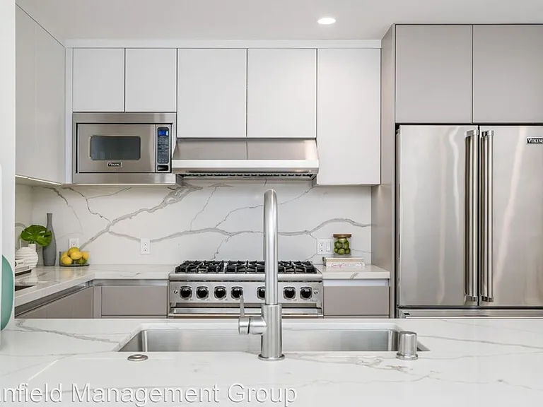 Reeves Place LA — Photo 11
