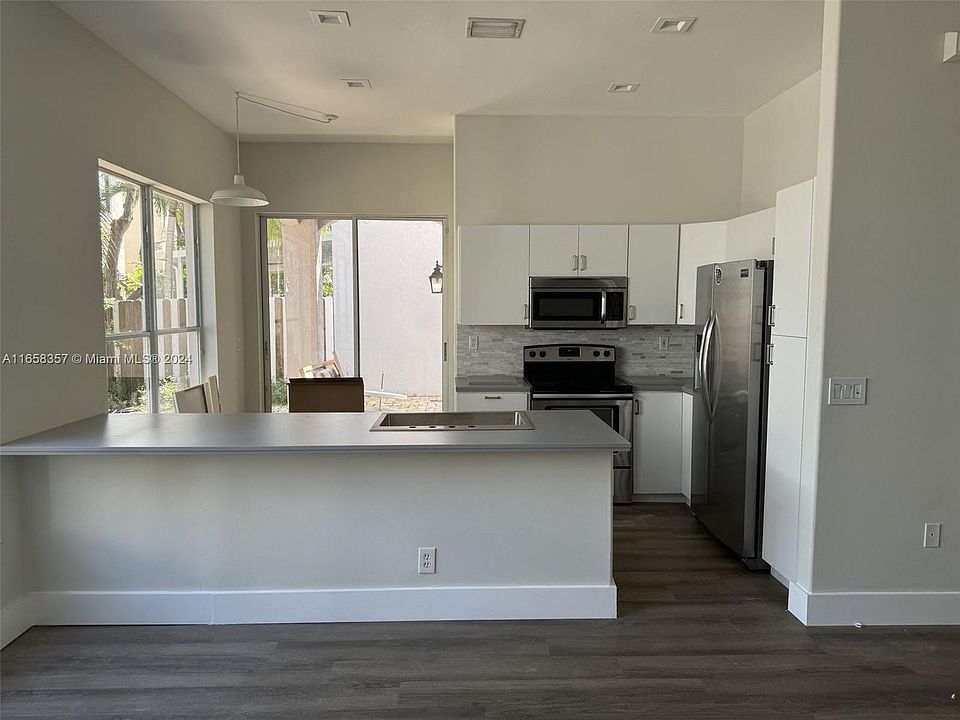 1st image of 3755 SW 50th St #0