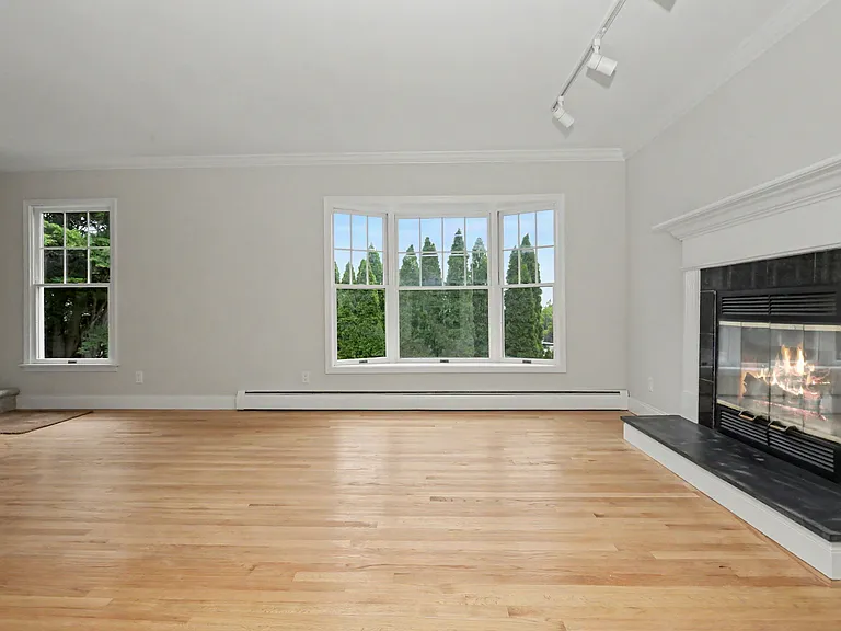 70 Ritch Ave #C — Photo 16