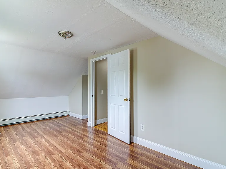 614 River Ave — Photo 18