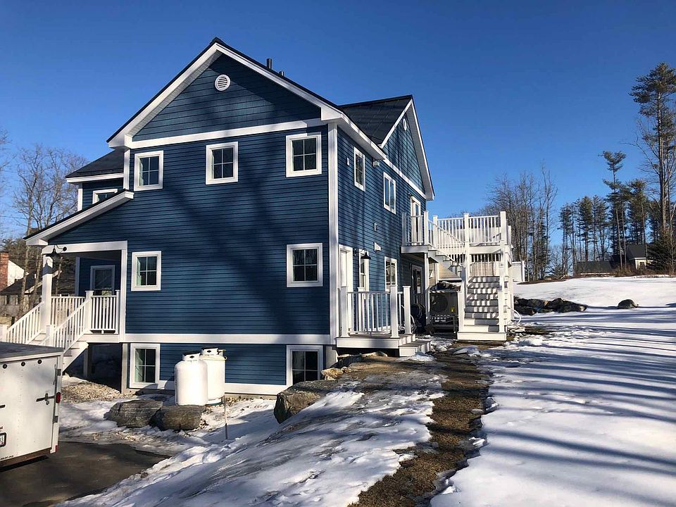 2nd floor private deck with stairs