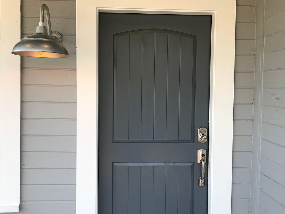 1st image of 805 E Clay Ave
