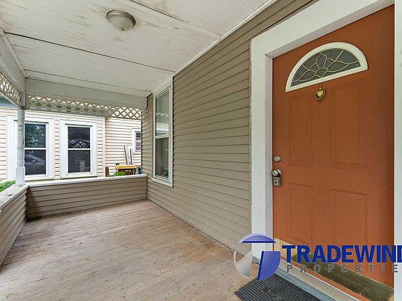 2nd image of 4650 Clark Ave APT 2