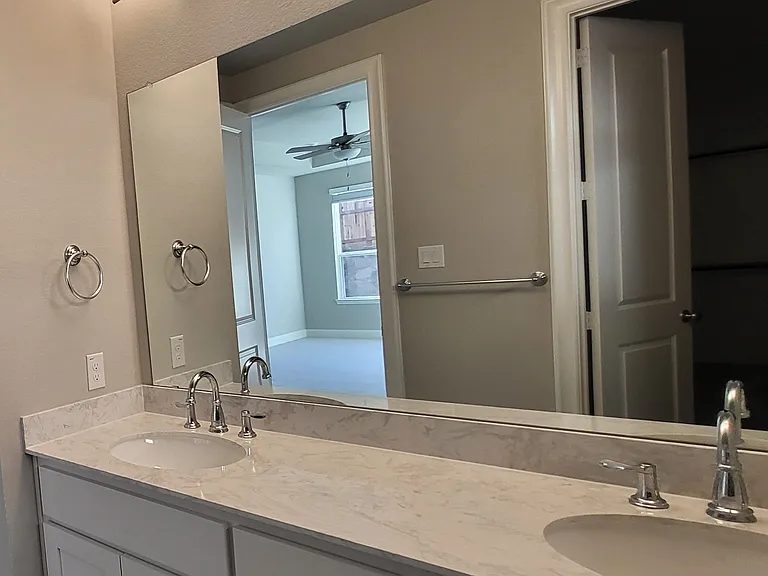 1508 Hamlisch Ave — Photo 13