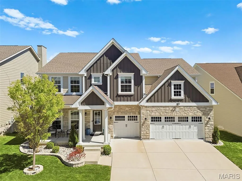 4 bed, 3.5 bath, 3275 sqft, $3,800 — Photo 2