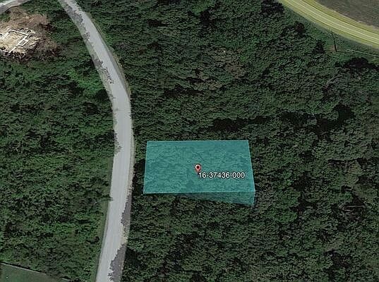 2nd image of Taransay Dr #8
