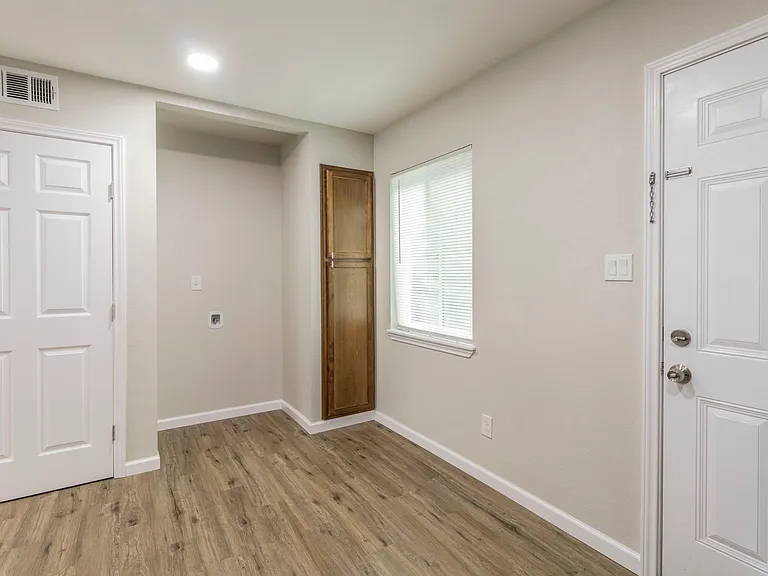 4714 Old Benbrook Rd #4714 — Photo 8