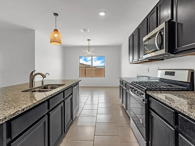 7510 W Corona Rd — Photo 12