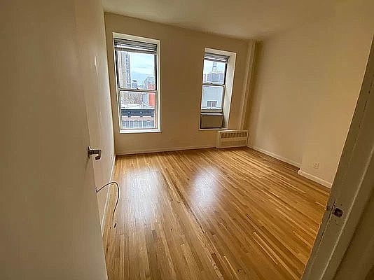 5th image of 249 E 30th St #Penthouse