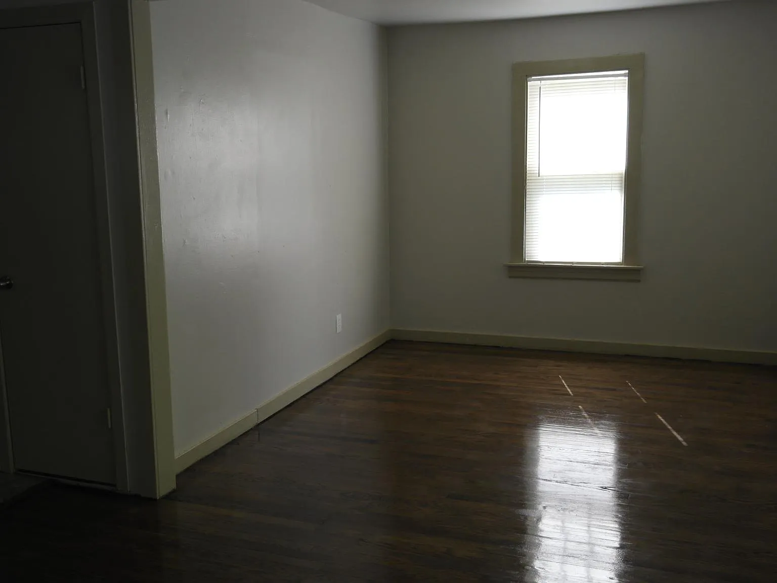 2 bed, 832 sqft, $1,100 — Photo 2