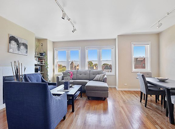3rd image of 4346 S Lake Park Ave #3