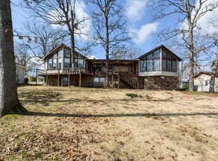27196 Walnut Dr, Eagle Rock, MO 65641