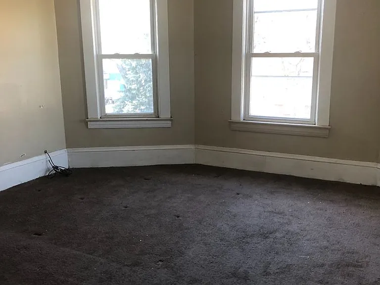 5627 Jefferson Ave — Photo 8