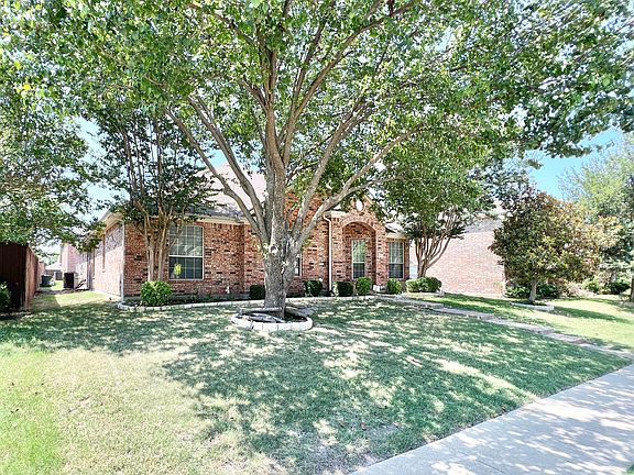 4th image of 2716 Oakland Hills Dr