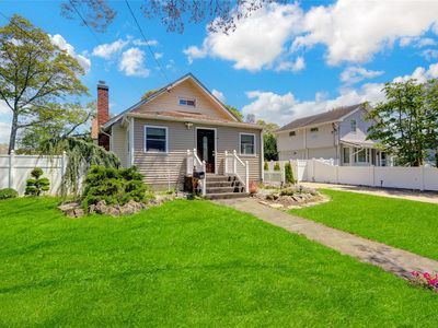 106 Grand Avenue, Lindenhurst, NY, 11757