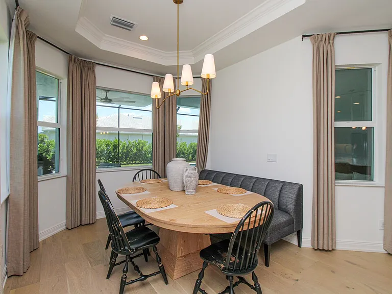 9241 Cayman Dr — Photo 23
