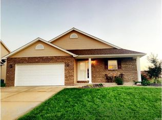 763 Moorland Cir, Mascoutah, IL 62258