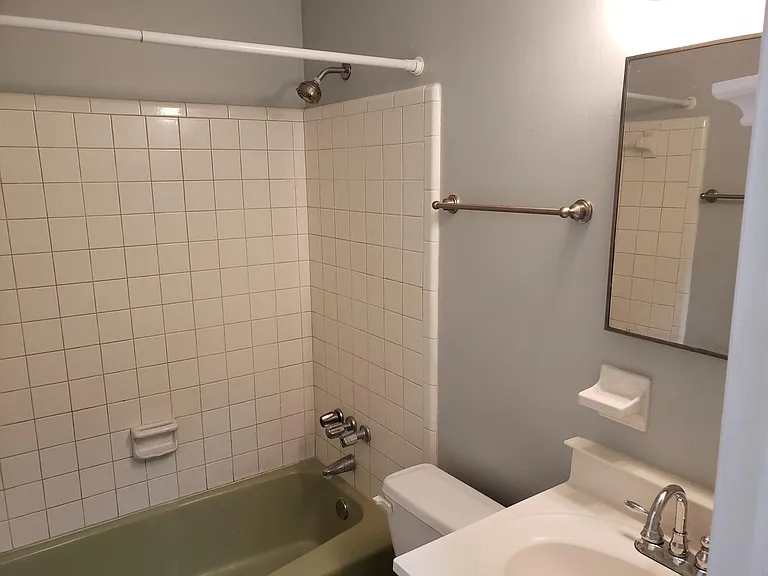 405 NW 11th Ave — Photo 13