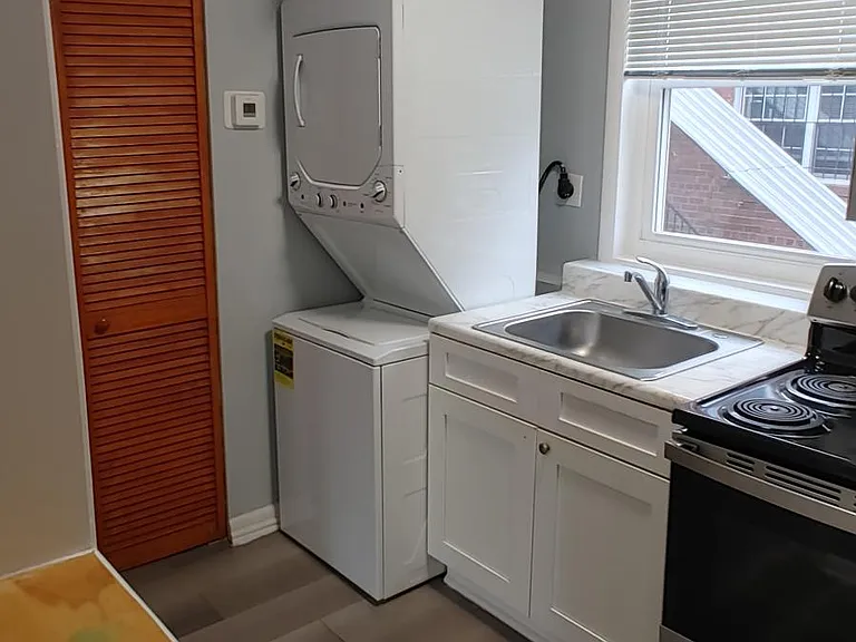 608 Eastern Ave NE #101 — Photo 3