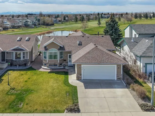 915 E Highland Green Dr NW, High River, AB T1V 1V8