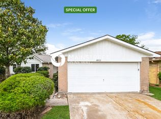 4922 Crestway Dr, La Porte, TX 77571