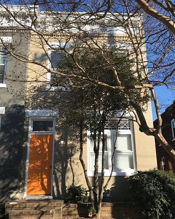 1st image of 7 N Robinson St