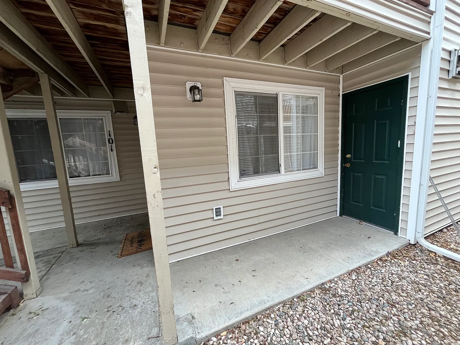 1221 University Ave — Photo 3
